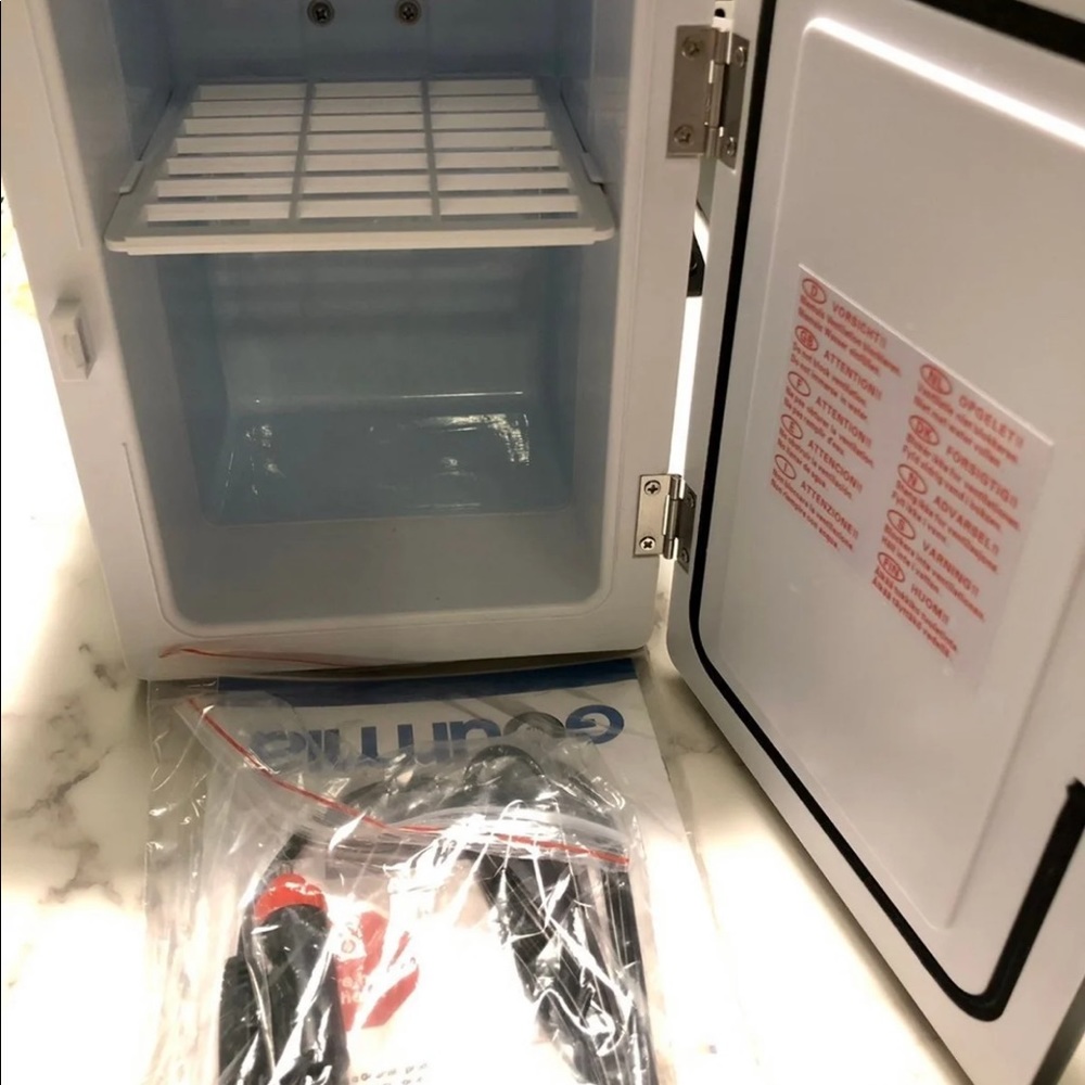 Mini fridge - Picture 4 of 6